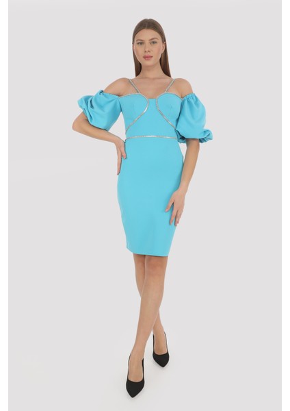 Şerit Aksesuar Özellikli ve Ince Askılı Mini Elbise