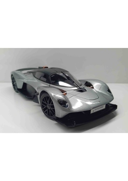 Dianomi Maisto 1:18 Ölçek Aston Martin Valkyria ( Diecast Metal Araba)