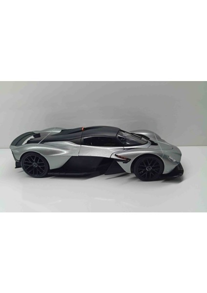 Dianomi Maisto 1:18 Ölçek Aston Martin Valkyria ( Diecast Metal Araba)