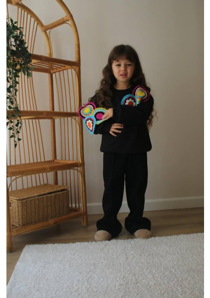 Yeni Sezon Yumuşacık 3 Iplik Polarlı Motif Nakış Işlemeli Siyah Renk Sweatshirt - Eşofman Alt Üst Takım fırsatları