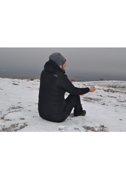 Siyah Renk Trail Softshell Rüzgar Su Geçirmez Kapüşonlu Ceket Mont