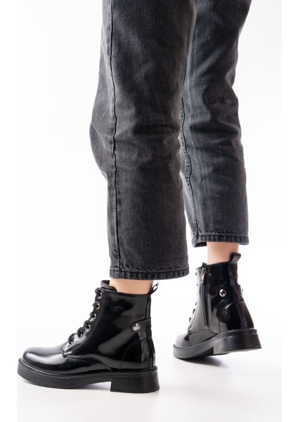 02-2003 Siyah Rugan Bağcıklı Fermuarlı Günlük Kadın Bot fiyatları