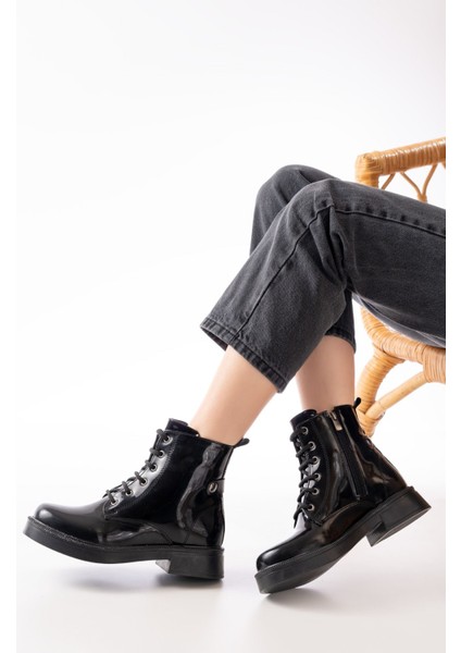 02-2003 Siyah Rugan Bağcıklı Fermuarlı Günlük Kadın Bot modelleri