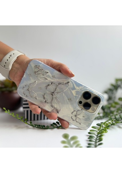 Beyaz Grafik Baskılı Kelebek Desenli Apple iPhone Telefon Kılıfı Apple iPhone 15 Pro fırsatları