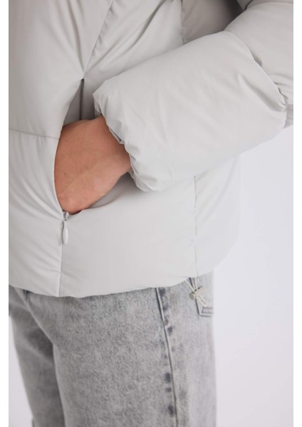 Su İtici Puffer Şişme Mont Oversize Geniş Kalıp Kapüşonlu Fermuarlı Çıtçıtlı A4090AX24WN indirimleri