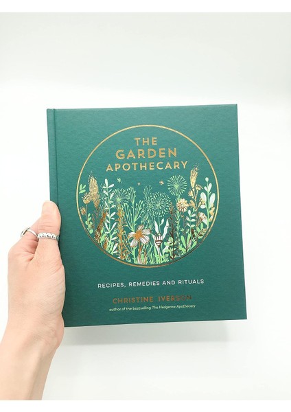 The Garden Apothecary: Recipes, Remedies And Rituals fiyatları