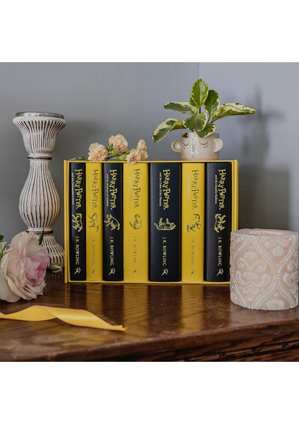 Harry Potter Hufflepuff House Editions Hardback Box Set: 1-7