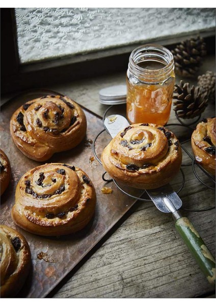 German Baking: Cakes, Tarts, Traybakes And Breads From The Black Forest And Beyond