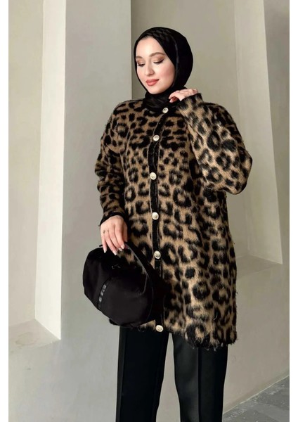 Kadın Leopar Desenli Düğme Detaylı Hırka