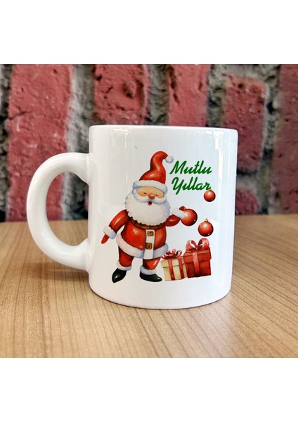 Yeni Yıl Mutlu Yıllar Noel Baba Renkli Tasarımlar ve Dekoratif Kişiye Özel Kupa Bardaklar indirimleri