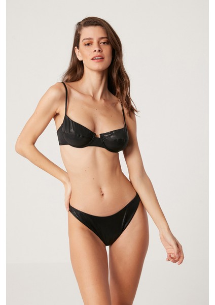 Famina Bikini