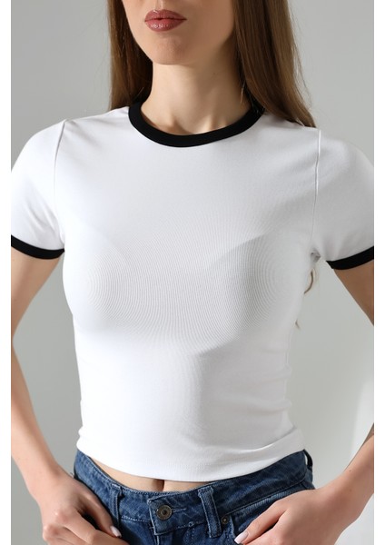 Penye Likralı Ribana Yakası ve Kol Ağzı Beyaz Biyeli Pamuklu T-Shirt 21832 Beyaz fiyatları