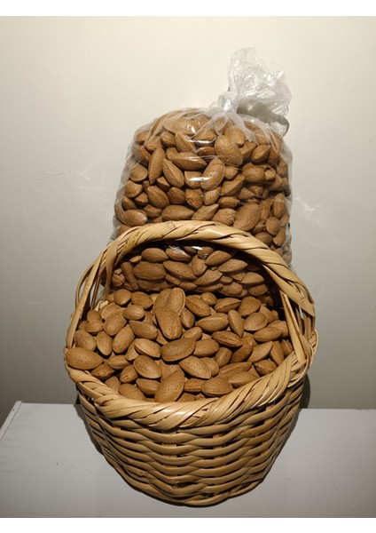 Aşısız Doğal Kabuklu Badem 3 kg