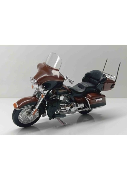 1:18 Ölçek 2014 Harley Dav!dson Fsfyb Sports Edition