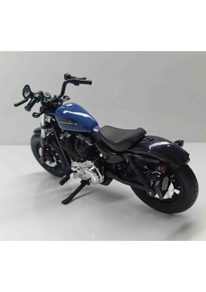 1:18 Ölçek 2022 Harley Davidson Fad Bob