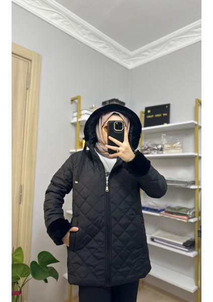 Kapüşonlu Kapitone Mont