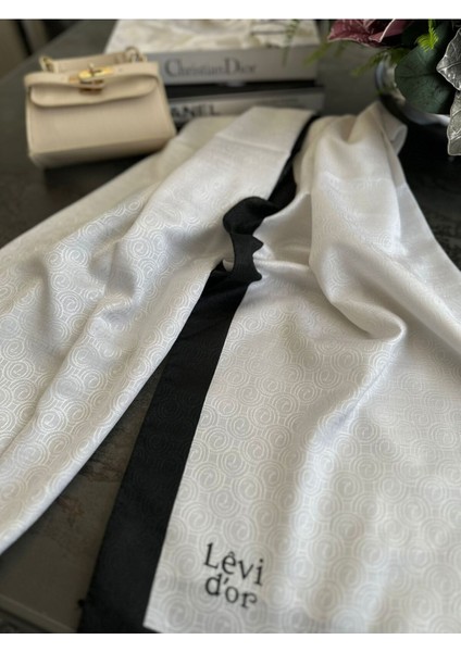Levidor Monogram Şal