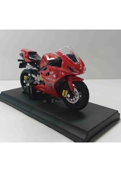 Dianomi Haıxıng 1:18 Ölçek Triumph 675 fırsatları