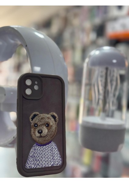 iPhone 12 Uyumlu Nakış Işlemeli 3D Kılıf