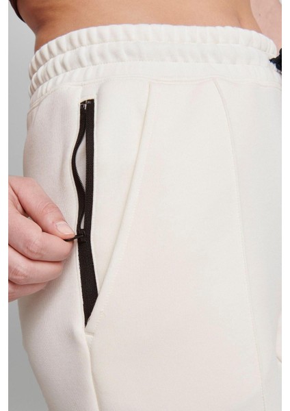 Sportswear Tech Fleece Standart Fit Mid Rise Jogger Cream Color Kadın Eşofman Altı Krem Rengi fırsatları