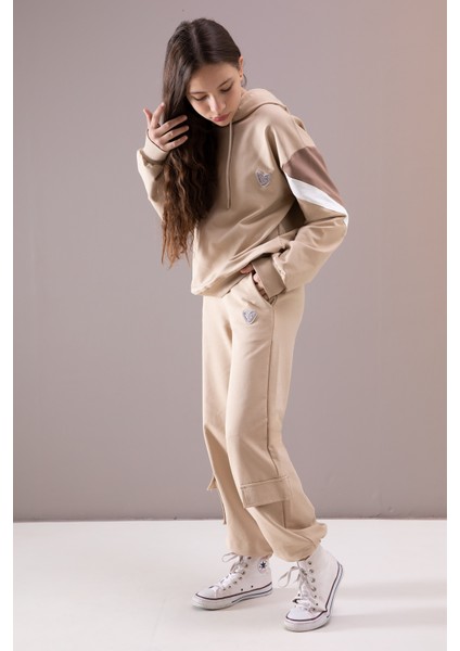 Bej Kargo Cepli Kız Çocuk Logolu Ikili Takım 19868 modelleri