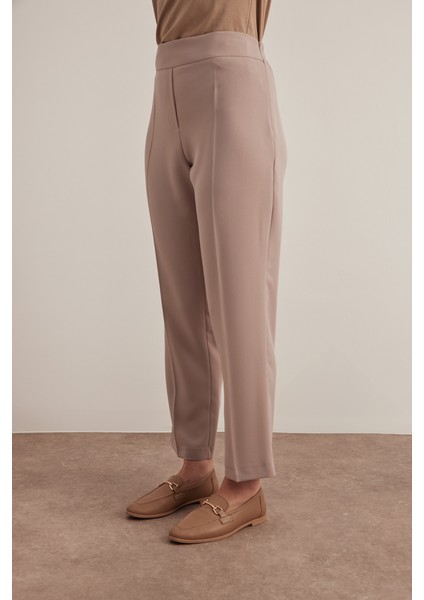 3649112 Arka Bel Lastikli Pantolon modelleri