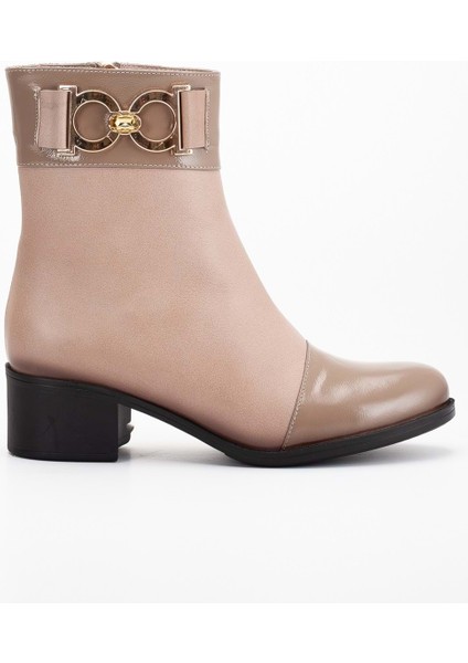 Kadın Aksesuarlı Rugan Detaylı Kısa Topuklu Bot - Taş modelleri