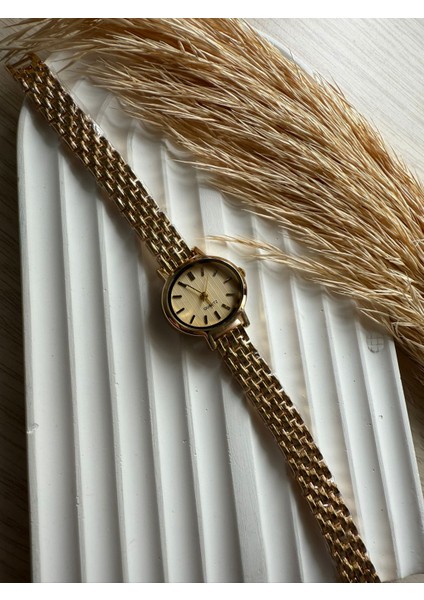 Retro Minimal Hasır Kordon Vintage Kadın Kol Saati Boncuk Model