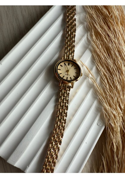 Retro Minimal Hasır Kordon Vintage Kadın Kol Saati Boncuk Model modelleri