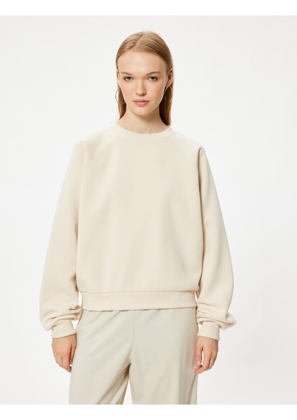 Basic Oversize Sweatshirt Bisiklet Yaka Uzun Kollu Ribanalı Şardonlu modelleri