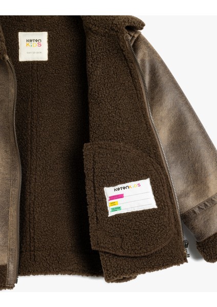 Ceket Deri Görünümlü Suni Kürk Yaka Detaylı Fermuarlı Cepli modelleri