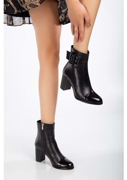 Kadın Tokalı Rugan Detaylı Topuklu Bot - Siyah Rugan