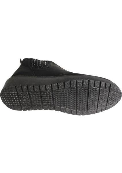 Kadın Siyah Mat Cilt Bağcıksız Yandan Fermuarlı Yanı Taşlı Içi Kürklü 4cm Kalın Düz Taban Bot fırsatları