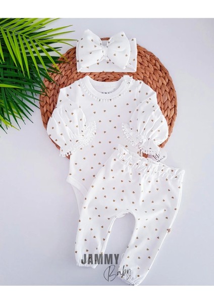Aria Gold Kalp Yaldızlı Kız Bebek Lüks %100 Pamuk Dantelli Bandanalı Body Pantolan Takım Yenidoğan modelleri