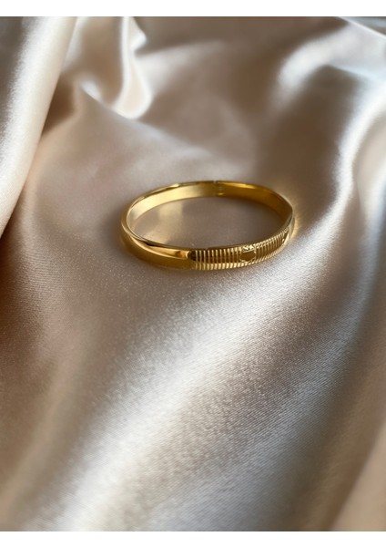 Çiçek Desenli Gold Çelik Kelepçe Bileklik fiyatları