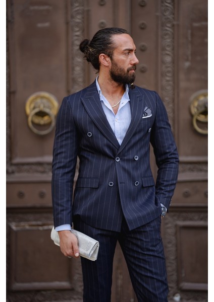 Sivri Yaka Kruvaze Slim Fit Takım Elbise