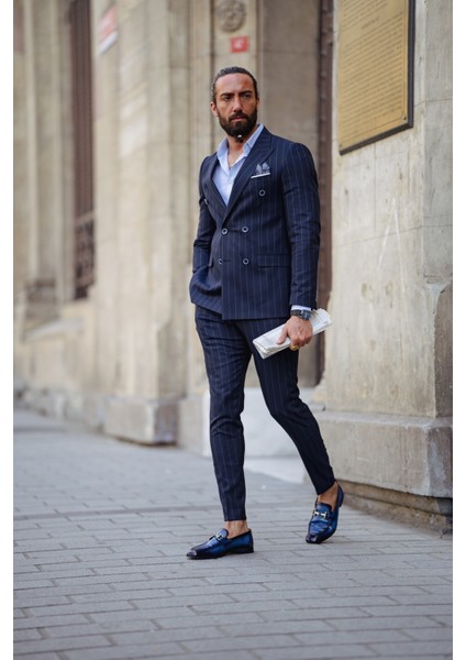 Sivri Yaka Kruvaze Slim Fit Takım Elbise