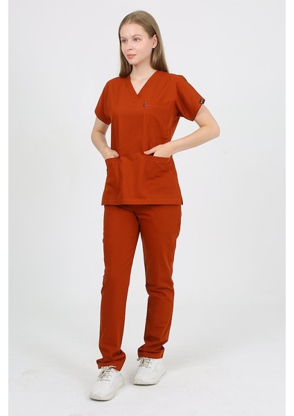 Daisy V Yaka Kiremit Unisex Uniforma (Likralı) M - Takım - Hayır Isim Yazılmasın