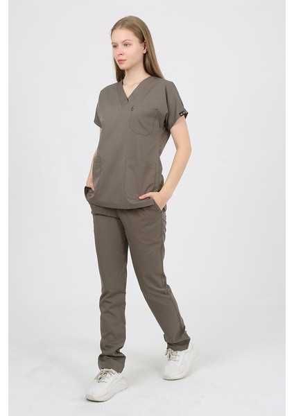 Daisy V Yaka Açık Haki Unisex Uniforma (Likralı) 2xs - Takım - Hayır Isim Yazılmasın fiyatları