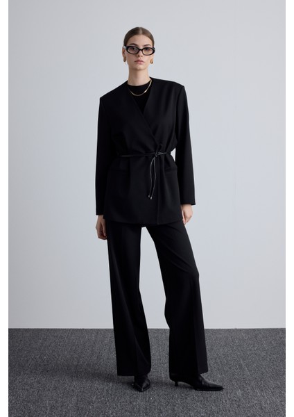 Klasik Görünüm Kemerli Blazer Ceket Siyah