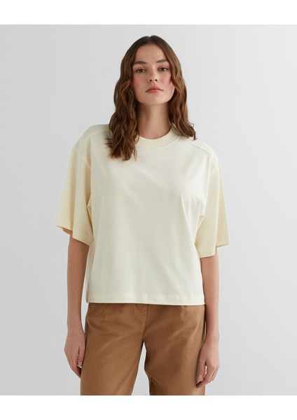 Kadın Krem Relaxed Fit Bisiklet Yaka Logolu T-Shirt 42324322T.130