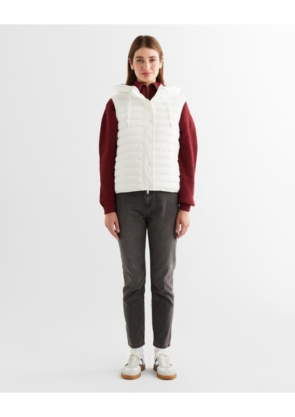Kadın Krem Regular Fit Kapüşonlu Kapitone Yelek 47124301T.113