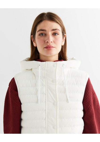 Kadın Krem Regular Fit Kapüşonlu Kapitone Yelek 47124301T.113
