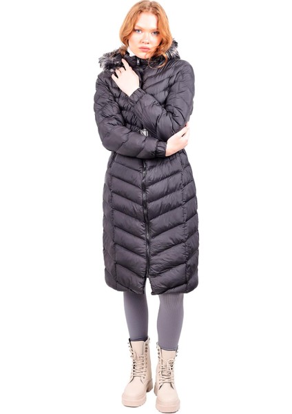 3409 Kapüşonlu Uzun Şişme Mont Siyah modelleri