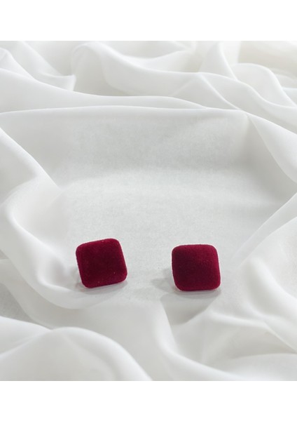 Mini Kare Bordo Kadife Küpe