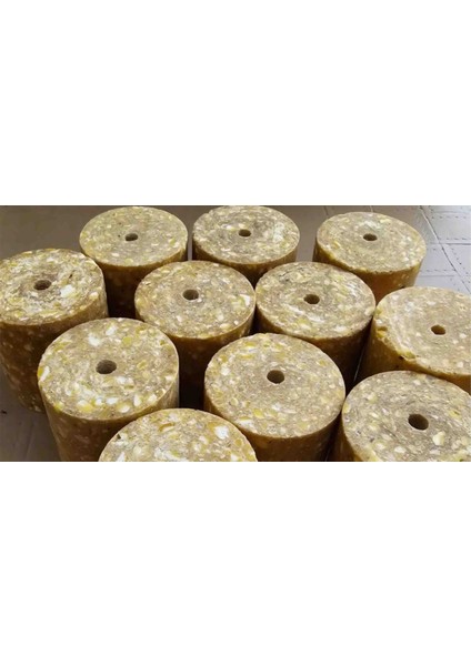 Sazan Yemleme( Balık Yemi )Delikli Silindir Mısır Küspesi 2 Kilo modelleri