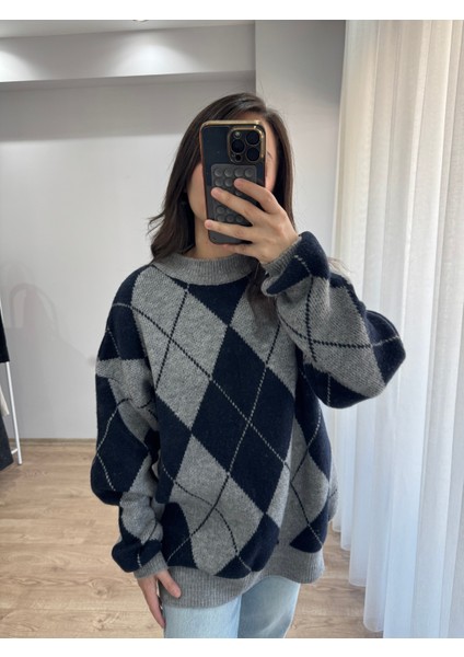 Gri Lacivert Baklava Desenli Kazak