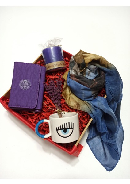 Yılbaşı Özel Hediye Seti El Yapımı Çakra Kupa, Büyük Boy Fular, Cüzdan, Mum, Lavanta fiyatları