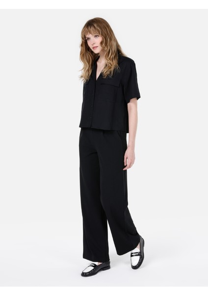 Regular Fit Shirt Neck Düz Kadın Siyah Kısa Kol Gömlek Cl1068238