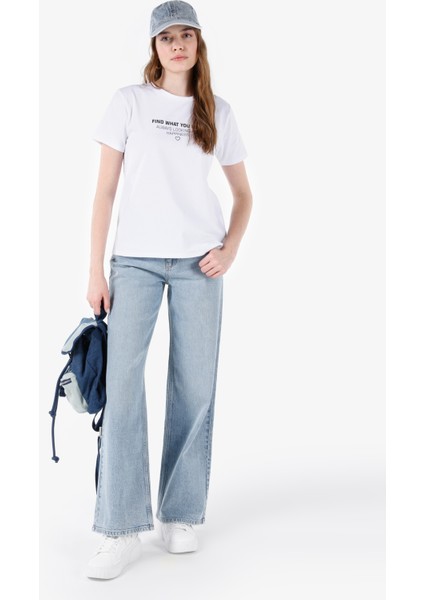 Regular Fit Yuvarlak Yaka Kadın Beyaz Kısa Kol Tişört Cl1068591 modelleri